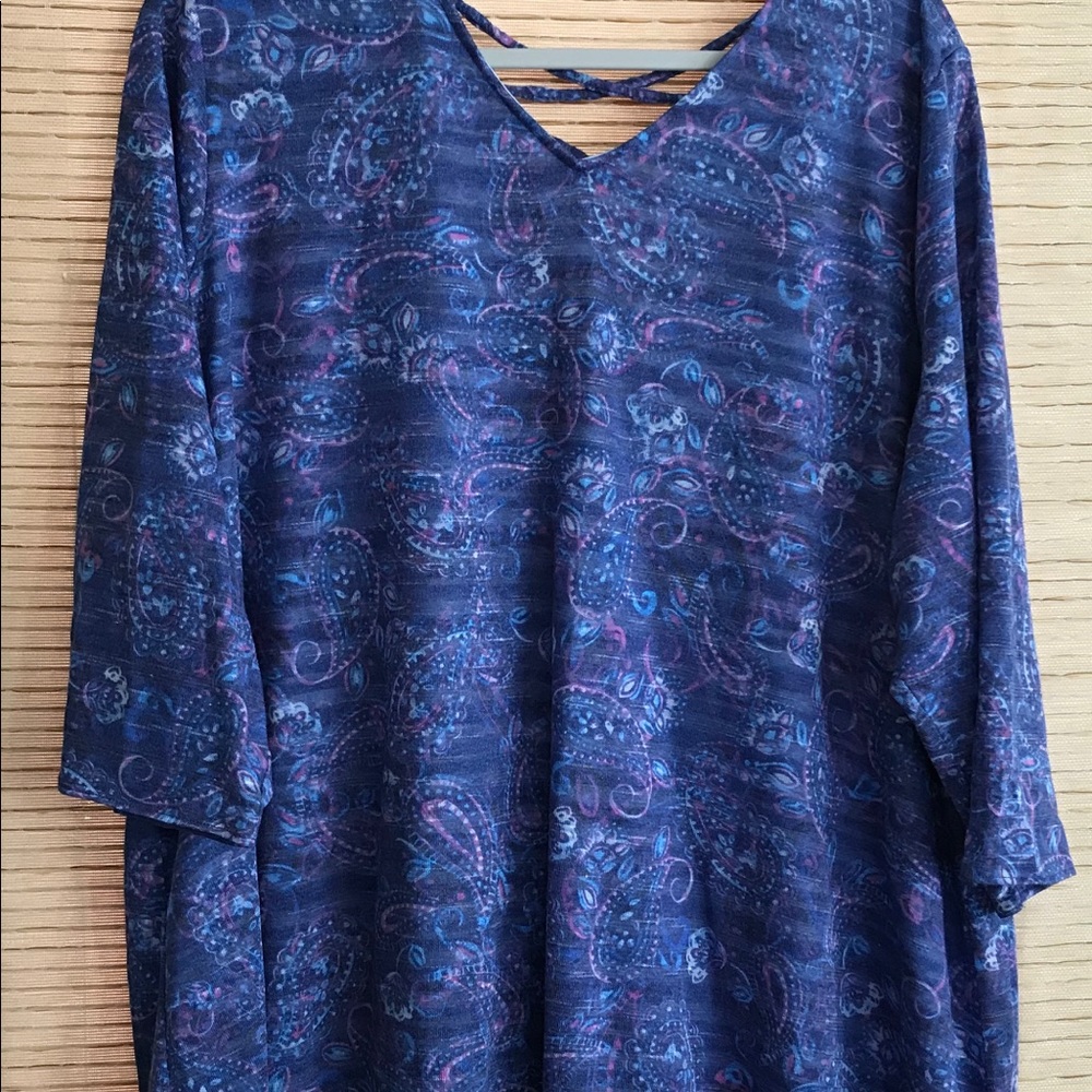 Blue paisley top from Catherine’s Size 2xl-22/24